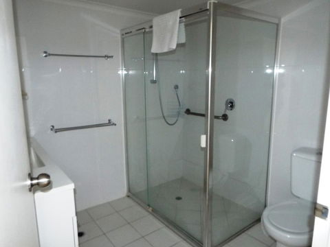 Northwind Beachfront Apartments - Foster Accommodation 24