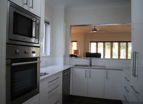 BeachView Apartments At Villa Paradiso - Foster Accommodation 16