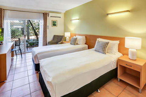 Coral Tree Inn - Foster Accommodation 11