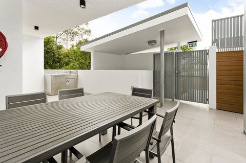 Arise Princess Regent Apartments - Foster Accommodation 13
