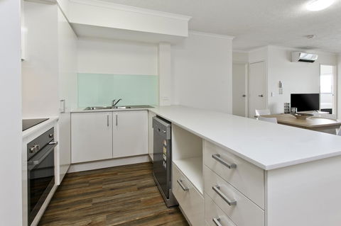 Arise Princess Regent Apartments - Foster Accommodation 4