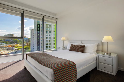 Code Apartments - Foster Accommodation 24