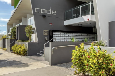 Code Apartments - Foster Accommodation 14