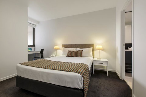 Code Apartments - Foster Accommodation 9