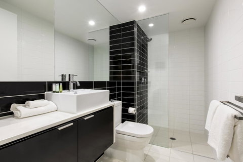 Code Apartments - Foster Accommodation 32