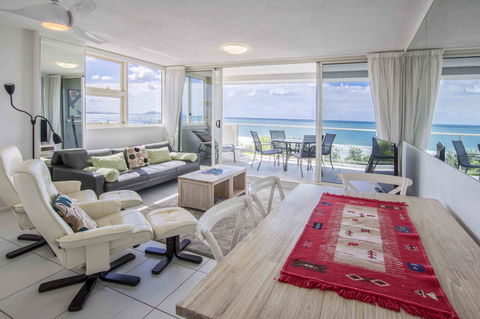 84 The Spit Holiday Apartments - Foster Accommodation 6