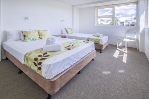 84 The Spit Holiday Apartments - Foster Accommodation 25