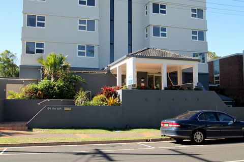 84 The Spit Holiday Apartments - Foster Accommodation 26