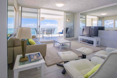84 The Spit Holiday Apartments - Foster Accommodation 21