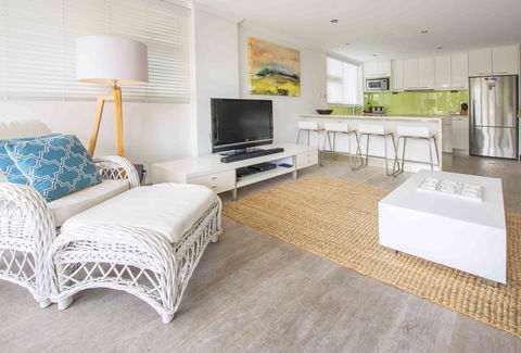 84 The Spit Holiday Apartments - Foster Accommodation 17