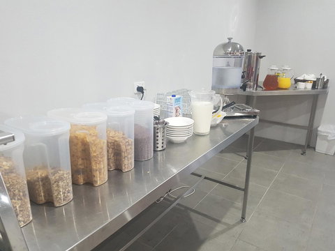 YAL Cairns - A Motel That Makes A Difference - Foster Accommodation 16