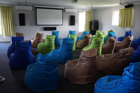 YAL Cairns - A Motel That Makes A Difference - Foster Accommodation 4