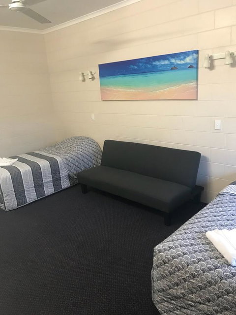 YAL Cairns - A Motel That Makes A Difference - Foster Accommodation 25