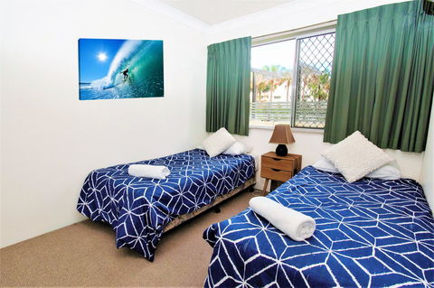 Key Largo Holiday Apartments - Foster Accommodation 11