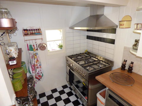 Lilly Pilly House - Foster Accommodation 8