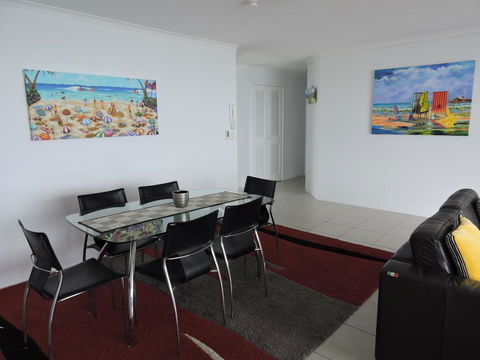 Rainbow Commodore Coolangatta - Foster Accommodation 16