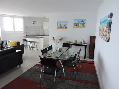 Rainbow Commodore Coolangatta - Foster Accommodation 13