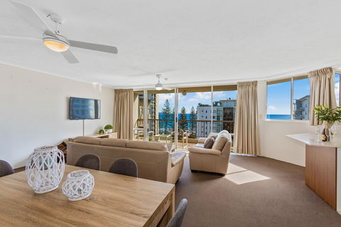Rainbow Commodore Coolangatta - Foster Accommodation 32