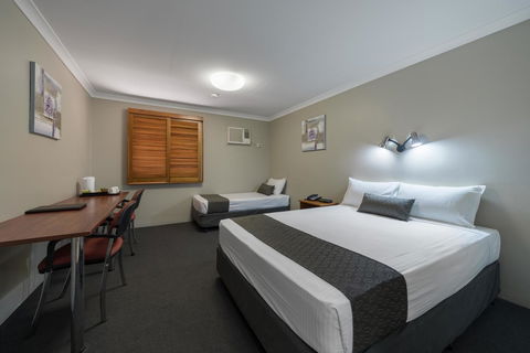 Cosmopolitan Motel & Serviced Apartments - Foster Accommodation 4