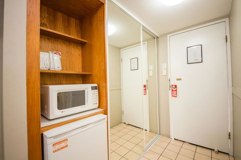 Cosmopolitan Motel & Serviced Apartments - Foster Accommodation 22