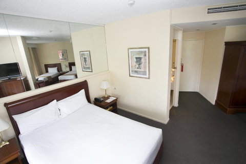 Madison Tower Mill Hotel - Foster Accommodation 9