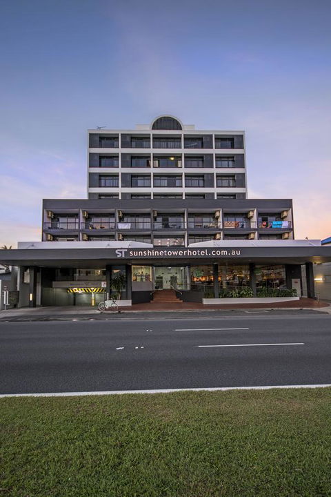 Sunshine Tower Hotel - Foster Accommodation 11