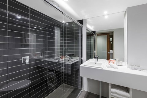 Hotel Grand Chancellor Brisbane - Foster Accommodation 1