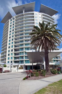 Wings Resort Apartments and 2 Story Penthouses - We Accommodate