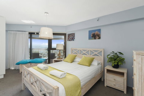 Burleigh Esplanade Apartments - Foster Accommodation 17