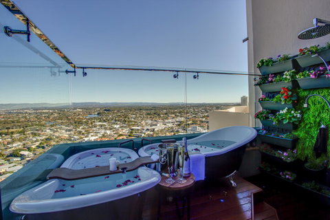 Burleigh Esplanade Apartments - Foster Accommodation 8