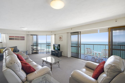 Burleigh Esplanade Apartments - Foster Accommodation 38