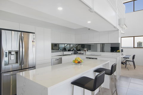 Burleigh Esplanade Apartments - Foster Accommodation 33