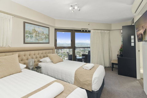 Burleigh Esplanade Apartments - Foster Accommodation 34