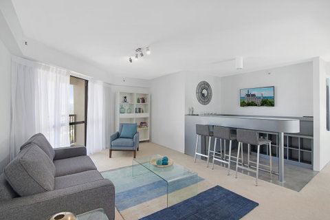 Burleigh Esplanade Apartments - Foster Accommodation 27