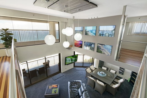 Burleigh Esplanade Apartments - Foster Accommodation 25