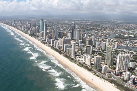 Hi Surf Beachfront Resort Apartments - Foster Accommodation 6