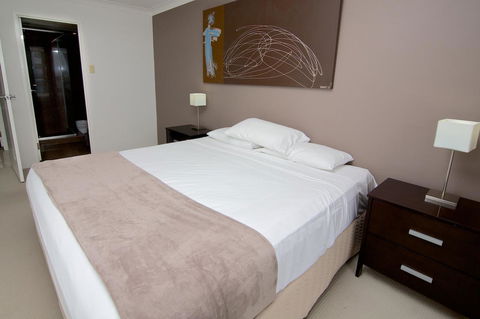 Hi Surf Beachfront Resort Apartments - Foster Accommodation 44