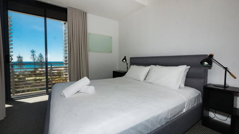 Swell Resort Burleigh Heads - Foster Accommodation 3
