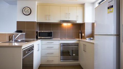 Swell Resort Burleigh Heads - Foster Accommodation 7