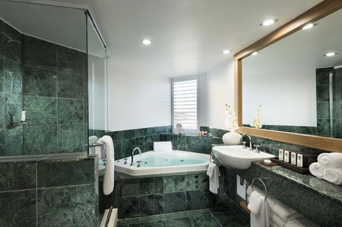 Sofitel Gold Coast Broadbeach - Foster Accommodation 4