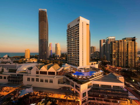 Sofitel Gold Coast Broadbeach - Foster Accommodation 1