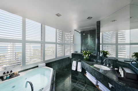Sofitel Gold Coast Broadbeach - Foster Accommodation 24