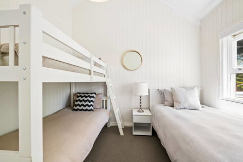 Hollow Tree Farm - Foster Accommodation 5