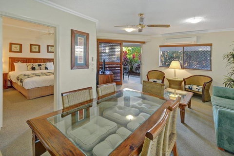 Raffles Mooloolaba - Foster Accommodation 10