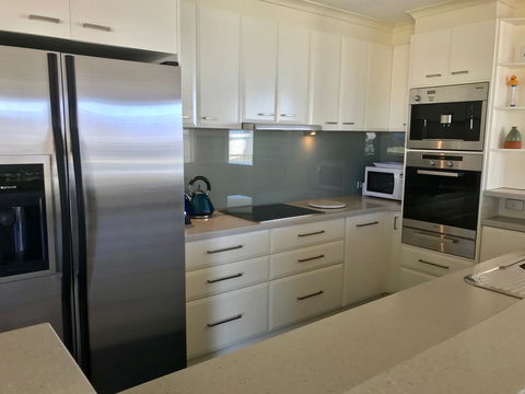 Rainbow Bay Resort Holiday Apartments - Foster Accommodation 10
