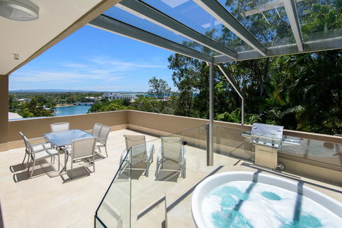 Picture Point Terraces - Foster Accommodation 25