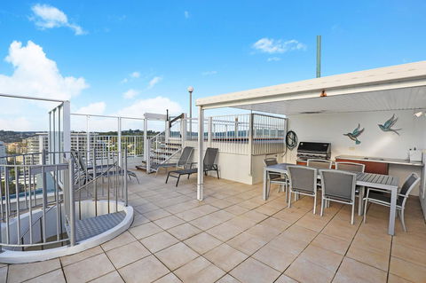 Elouera Tower - Foster Accommodation 4