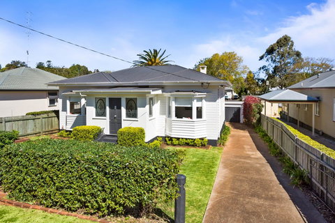 The Lighthouse - Foster Accommodation 18