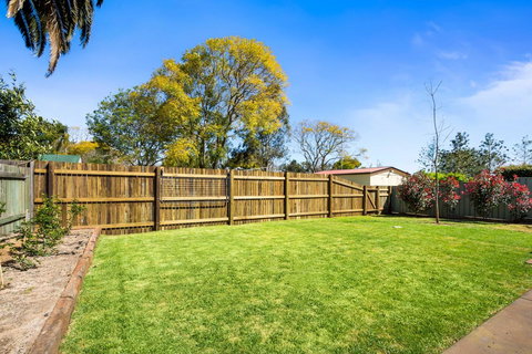 The Lighthouse - Foster Accommodation 20