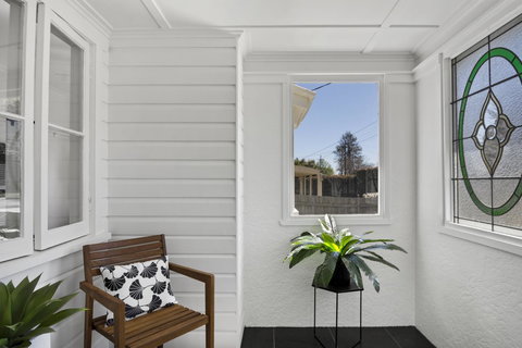 The Lighthouse - Foster Accommodation 16